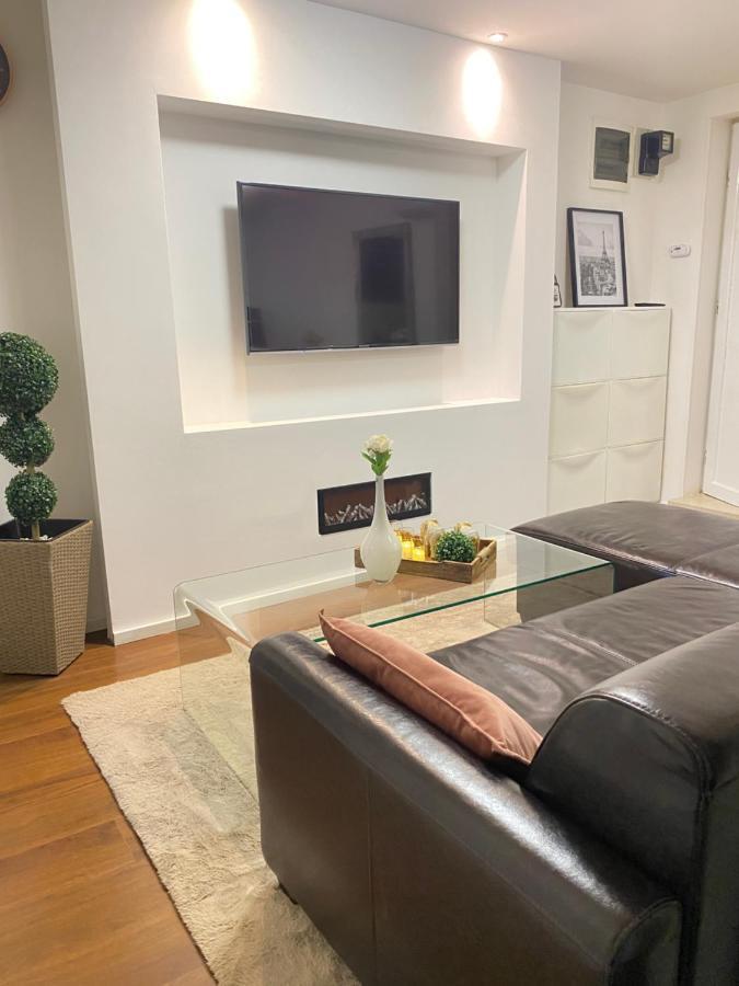Sweet Flat With 2 Bedrooms Split Croatia Exterior photo